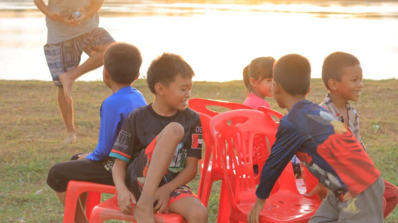 Vera Sunset Homestay Local Experience With Lao Family Muang Không Exteriér fotografie